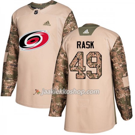 Miehille NHL Carolina Hurricanes Pelipaita Victor Rask 49 Adidas 2017-2018 Camo Veterans Day Practice Authentic